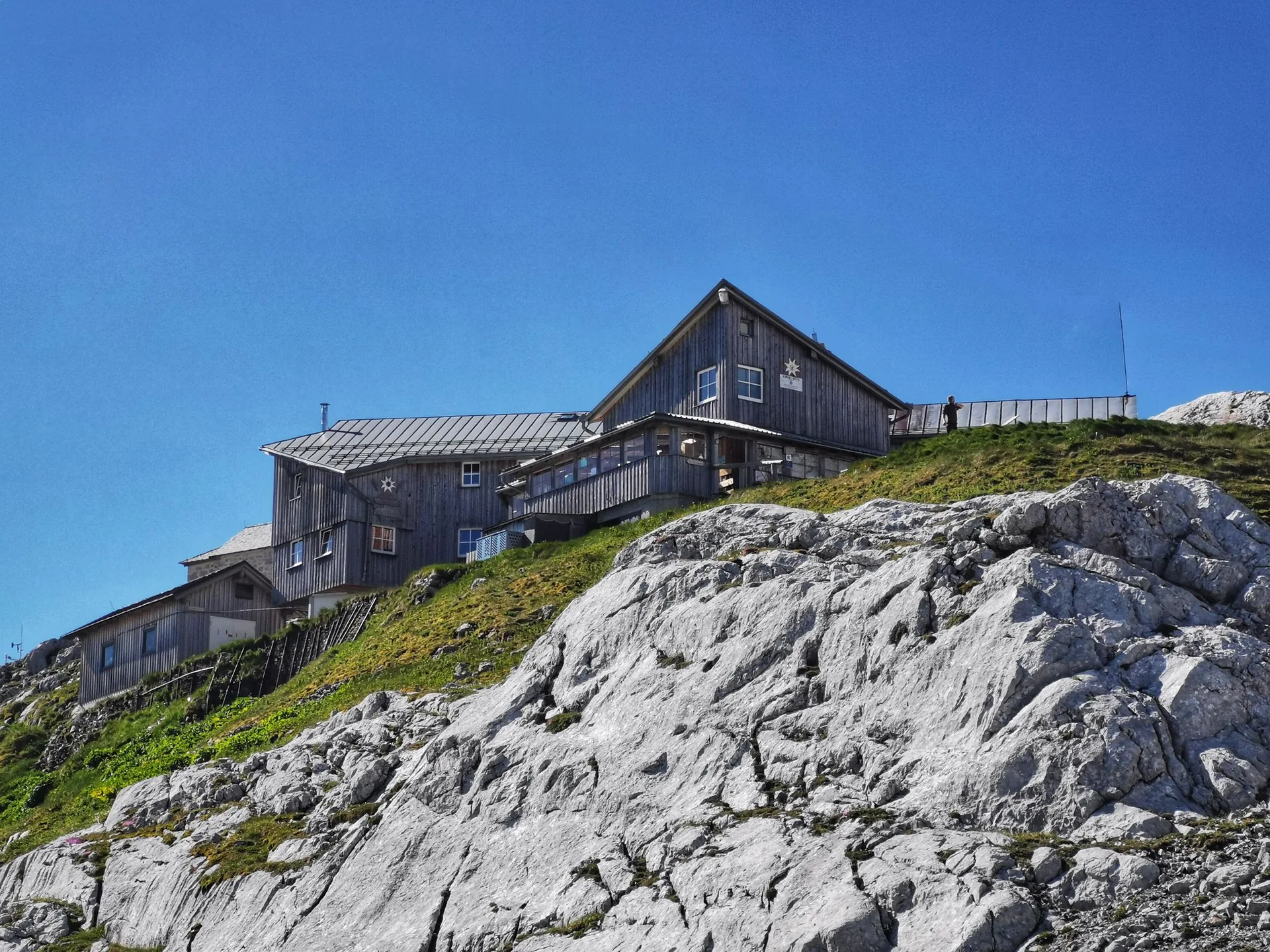 Simonyhütte: How Not to Visit a Glacier Hut